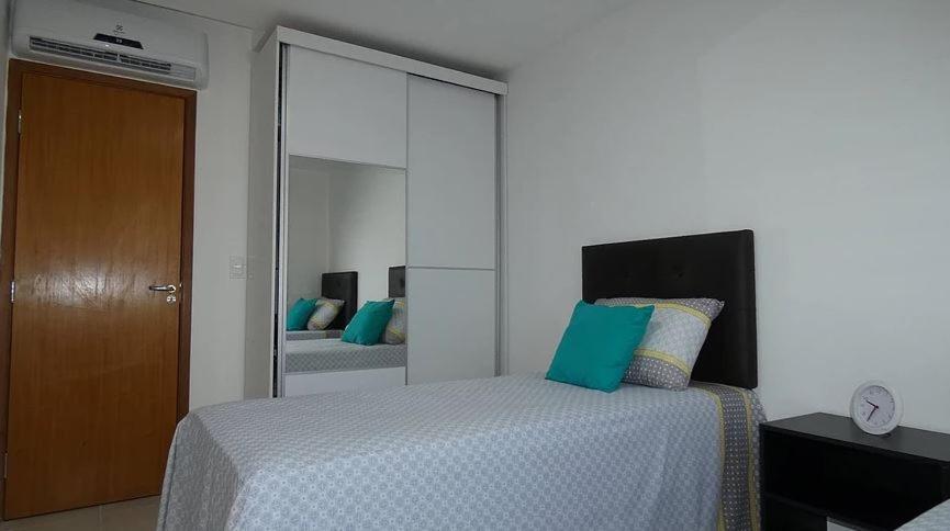 Apto Guarajuba Praia Condominio Porto Smeralda-100 Metros Da Praia ภายนอก รูปภาพ