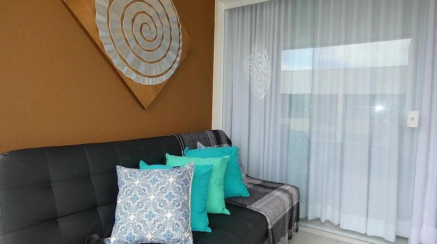 Apto Guarajuba Praia Condominio Porto Smeralda-100 Metros Da Praia ภายนอก รูปภาพ