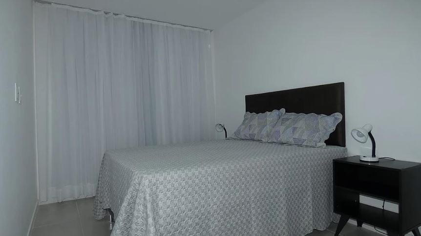 Apto Guarajuba Praia Condominio Porto Smeralda-100 Metros Da Praia ภายนอก รูปภาพ