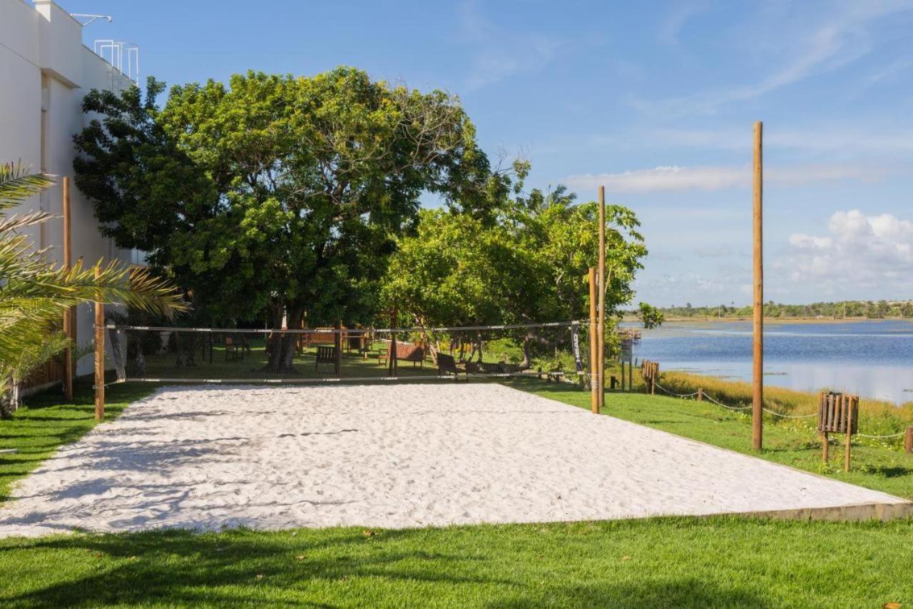 Apto Guarajuba Praia Condominio Porto Smeralda-100 Metros Da Praia ภายนอก รูปภาพ